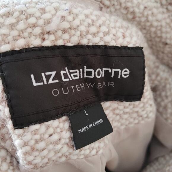 Liz Claiborne Outfitters Light Cream White Size Large L Heavy Button Coat Winter - Picture 7 of 16